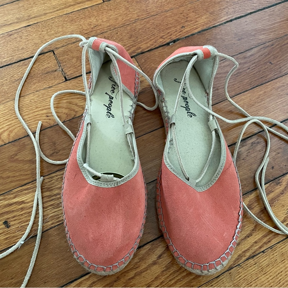 Free People salmon Coral Pink Ankle Tie Espadrilles, size 7